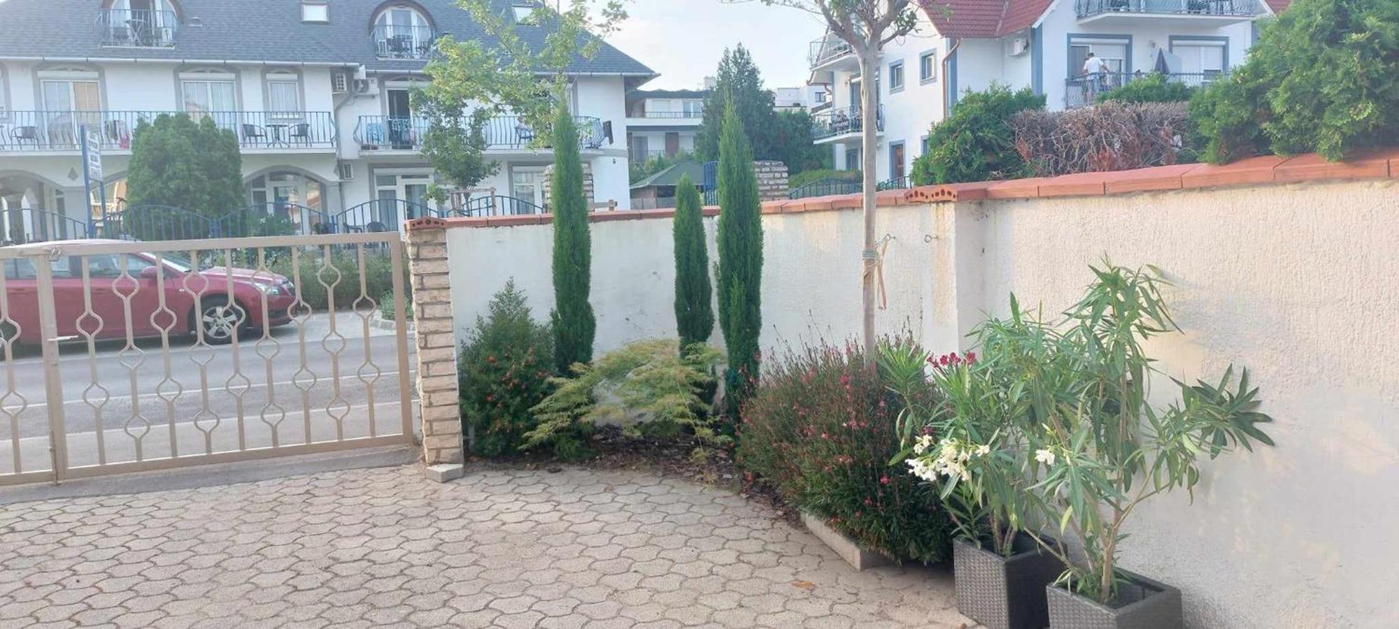 Siesta Apartmanhaz Balatonfuered Zewnętrze zdjęcie