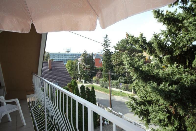 Siesta Apartmanhaz Balatonfuered Zewnętrze zdjęcie