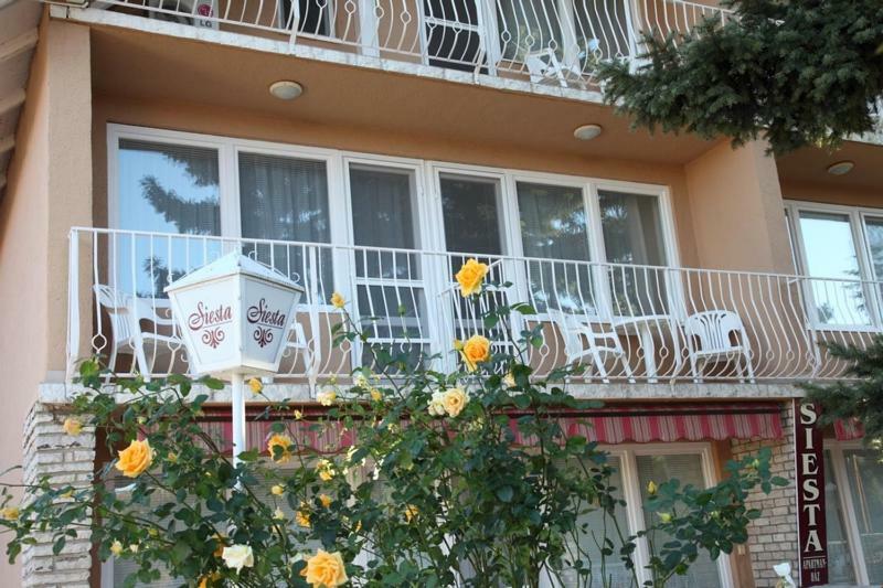 Siesta Apartmanhaz Balatonfuered Zewnętrze zdjęcie